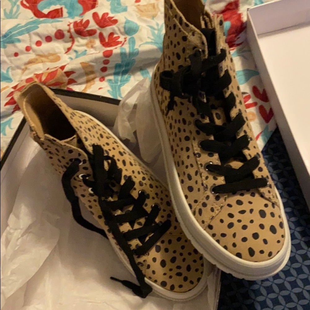 BEAUTIFUL LEOPARD SUEDE